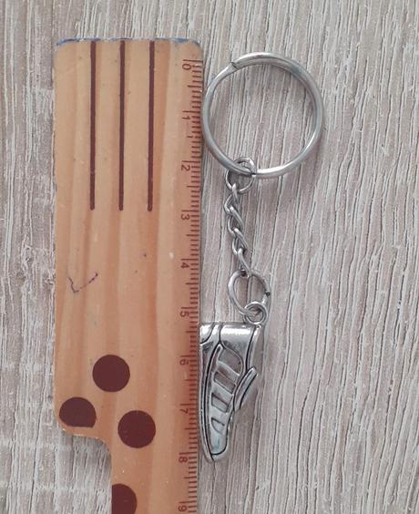 Prívesok na kľúče - kopačka, 