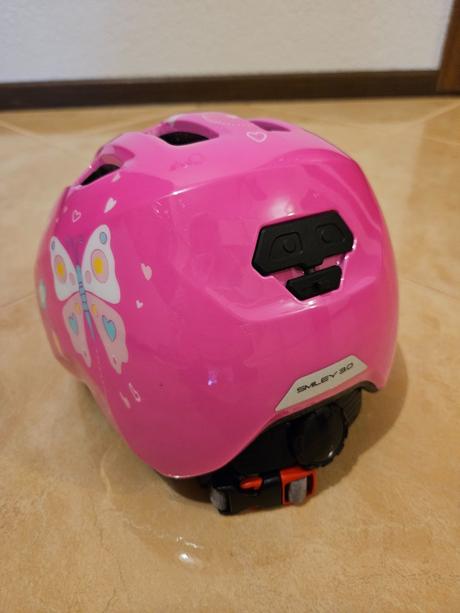 Dievčenská prilba abus, s