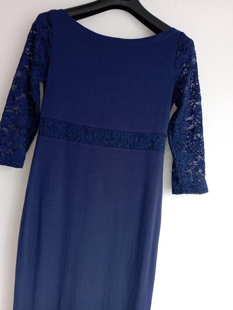 Modré elastické šaty s čipkou, s