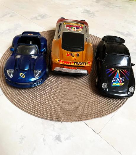 Staré veľké športové retro autá / 3 ks,