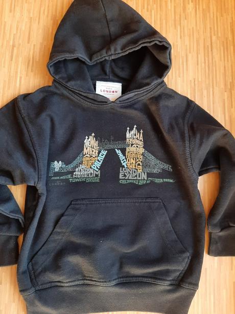 Mikina tower bridge, 104