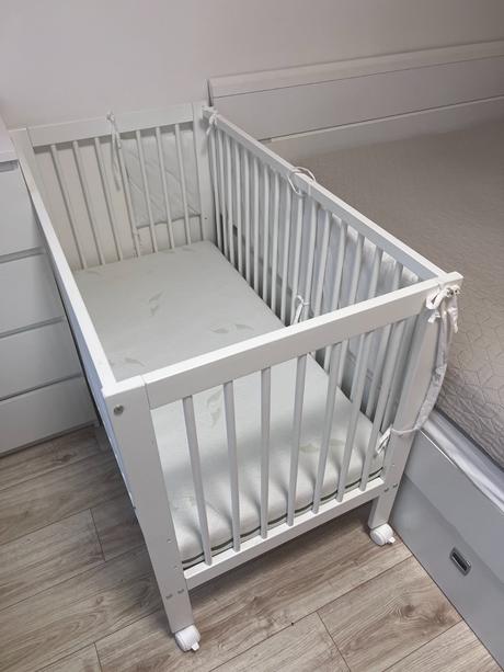 Detská postieľka z masívu, šírka (cm): 60,dĺžka (cm): 120