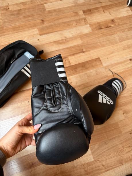 Boxerské rukavice adidas, 