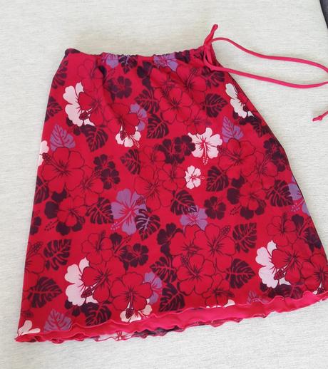 Obojstranná sukňa nenosená, 36