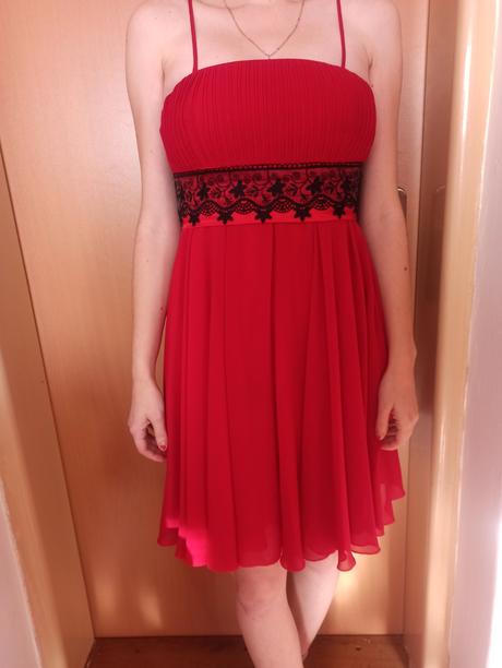 Spoločenské šaty, 34