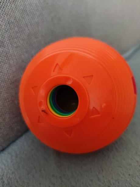 Aktívne skladacie misky s rolničkou, 