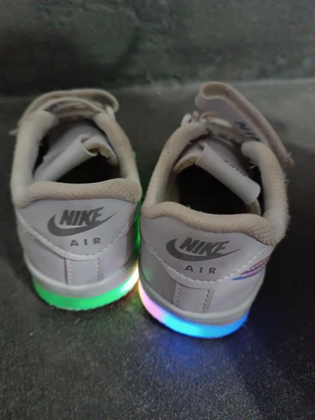 Tenisky, nike,22