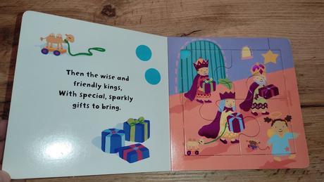 Vianočná kniha s puzzle top stav,