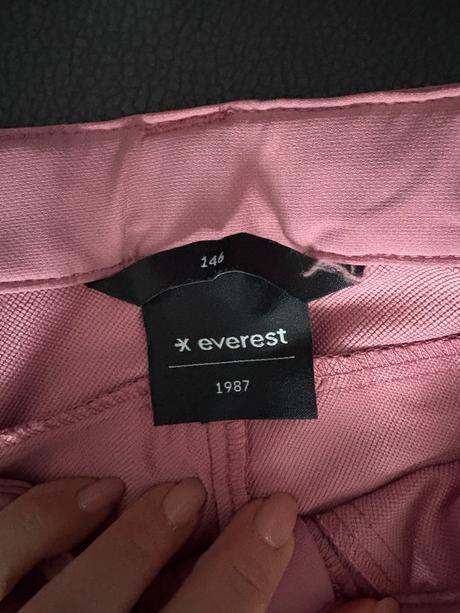 Turistické nohavice, 146