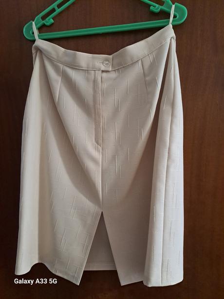 Dámsky maslový kostým č.cca 38/40, 38