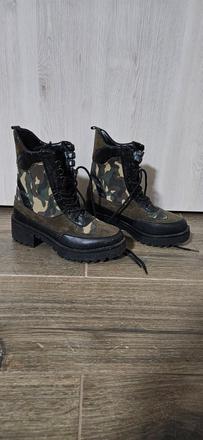 Maskáčové workery, 38