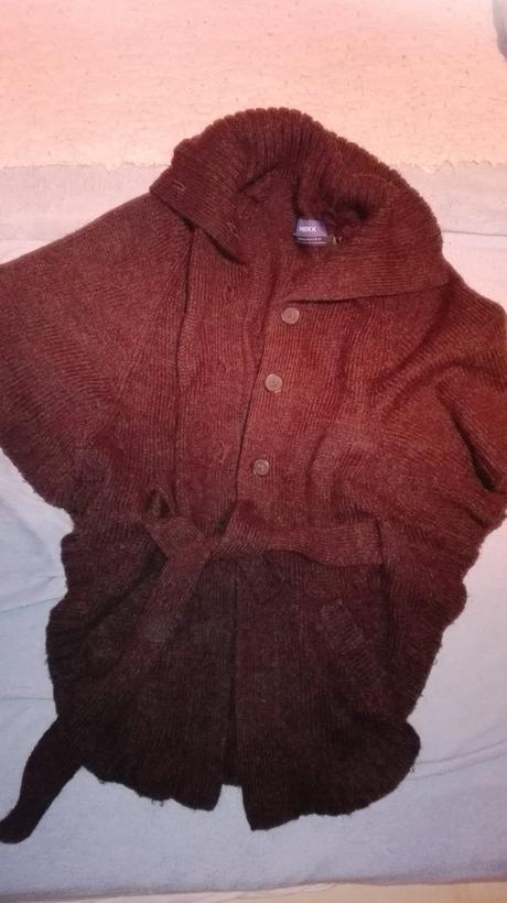 Zaujímavý svetrík, l