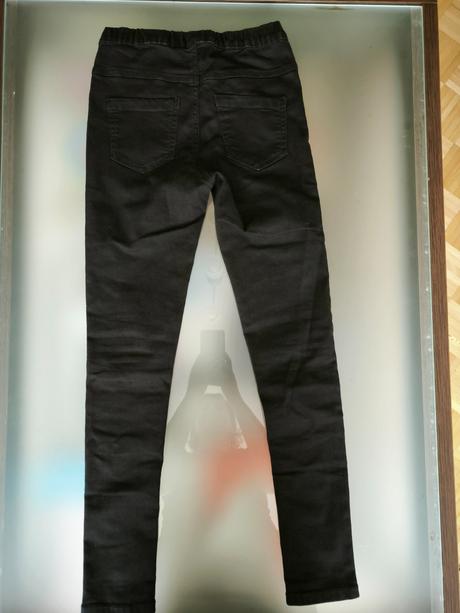 Čierne jegginsy, reserved,152