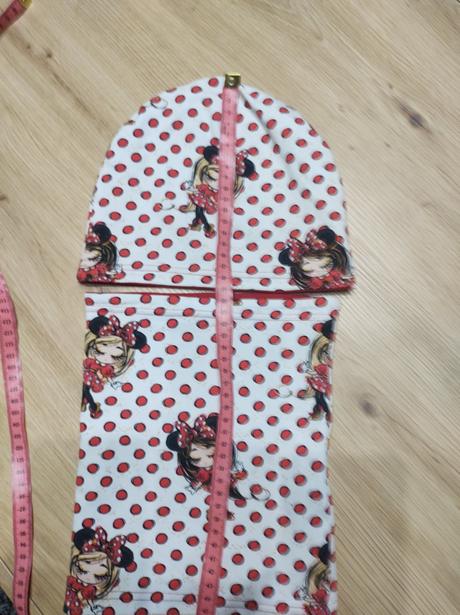 Čiapka a nákrčník, 116