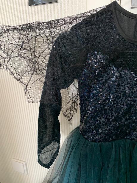 Disney deluxe halloween šaty s klobúkom, 