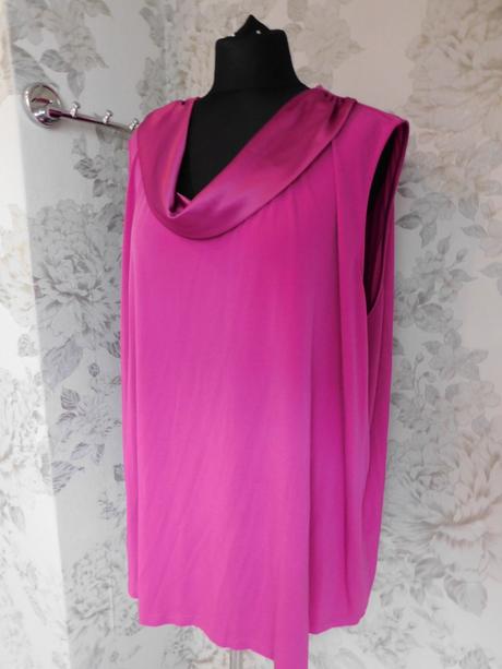 Velmi pekny trendy top, 58 / 60