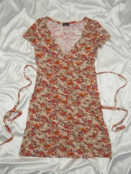 Kvalitné zavinovacie šaty laura scott, 38