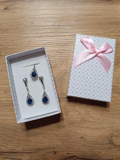 Strieborny set so zafirom, 