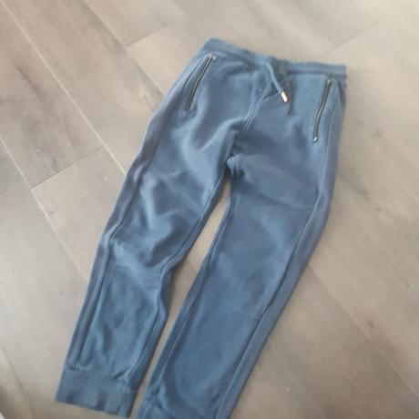 Tmavomodré tepláky, f&f,134