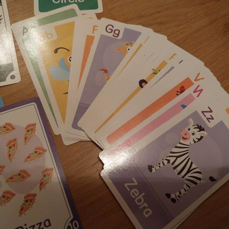 58 obojstrannych flashcards na 4 rozne temy, 