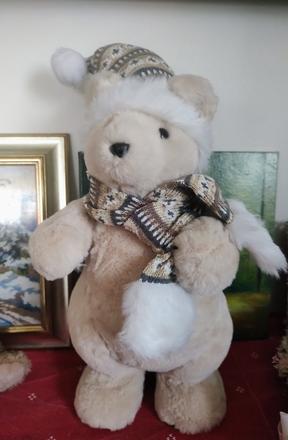 Plyšový zimný macko, 