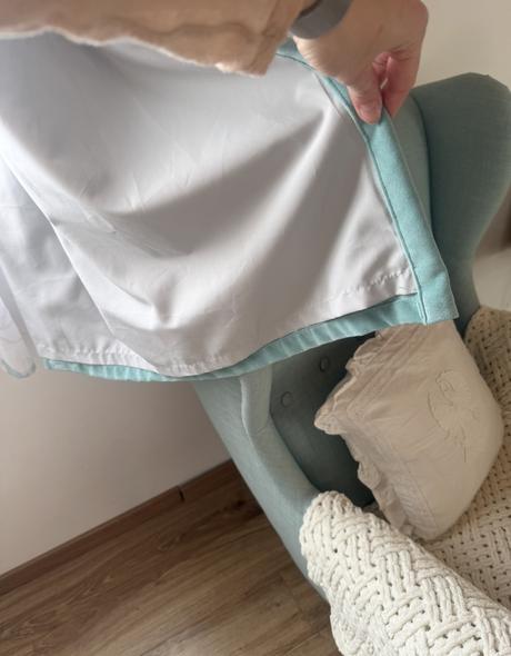 Zatemnovacie závesy a záclony v mentolovej farbe,