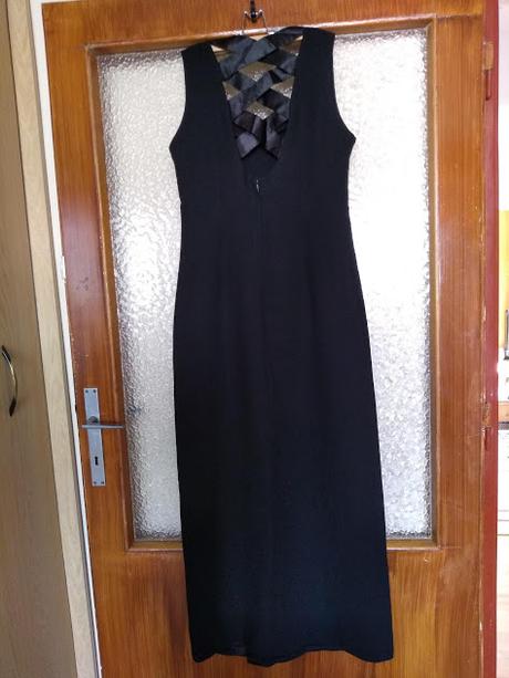 Spoločenské šaty, 42