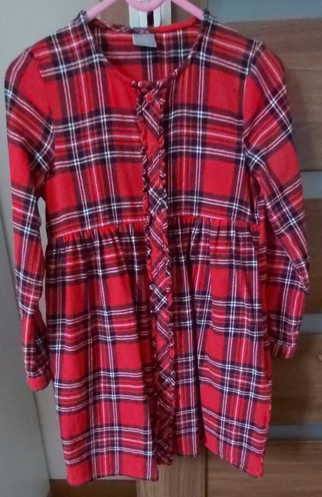 Dievčenské šaty, 122