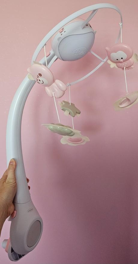 Infantino hudobný kolotoč s projekciou 3v1 ružový, 