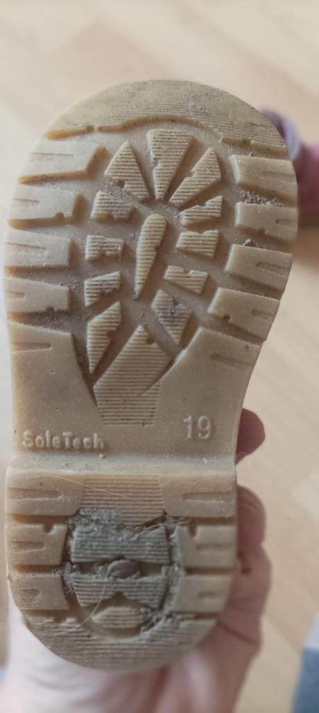 Topánky na zimu, 19