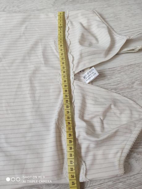 Top s hlbokým výstrihom m, m