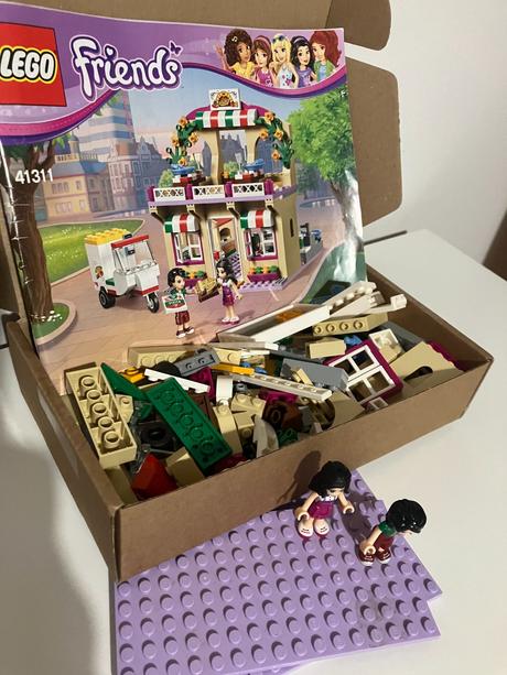 Lego friends -pizzeria v mestečku heartlake,