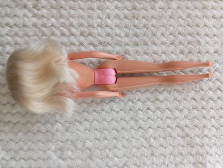 Ruffle fun riviera barbie 1994,