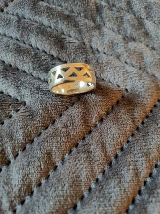 Strieborný prsteň priemer 11 mm šírka 7 mm, 