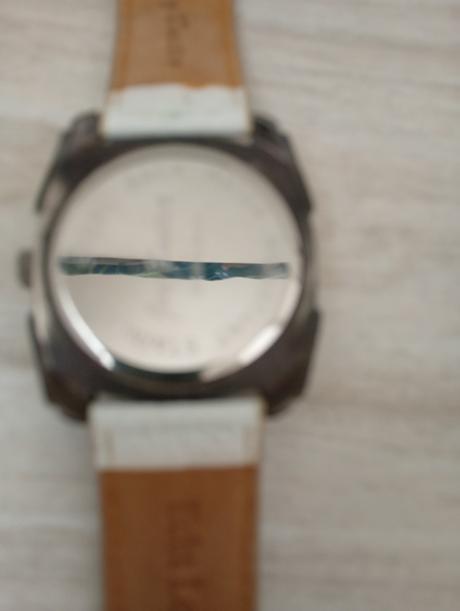 Predám pánske hodinky, 