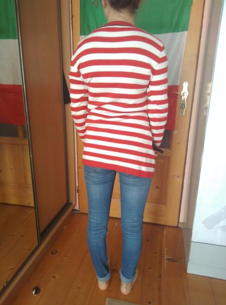 Pasikovany svetrik, s