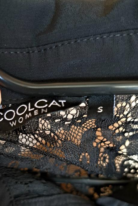 Čipkové kvalitné body raz oblečené, s