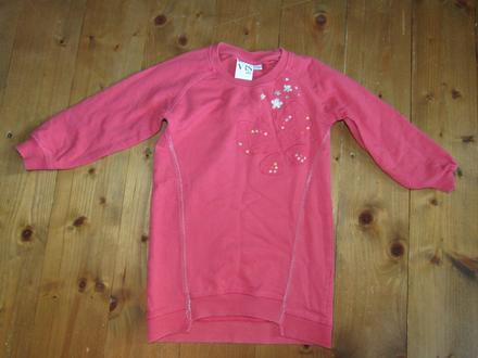 Dlhá mikinka s motýľom, 98