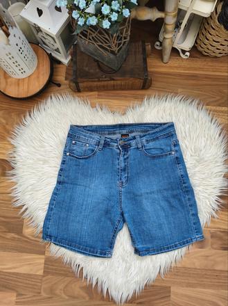 Dámske štýlové riflové kraťasy, 42