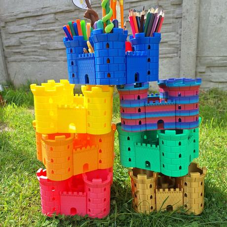 Veselý farbičkovník v tvare hradu, 