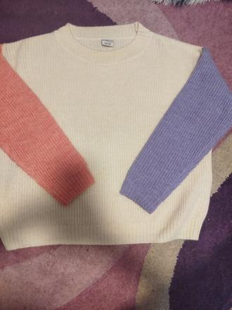 Predám svetrík, takko,152