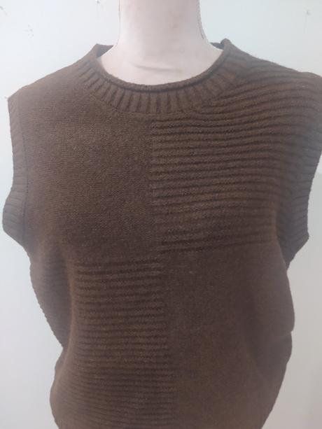 Pletená vesta, l / m