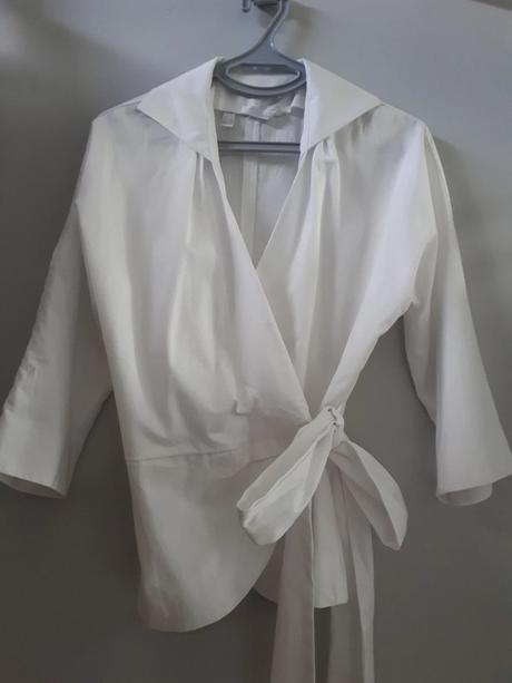 Biela blúzka s viazaním, 40
