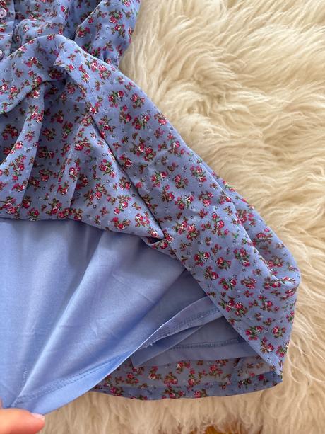 Kvetinove vzdusne saty, 110