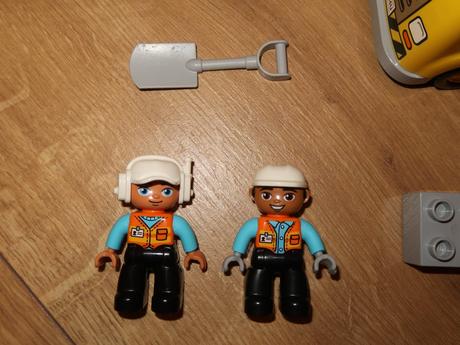 Lego duplo 10931 - nákladiak a pásový bager, 