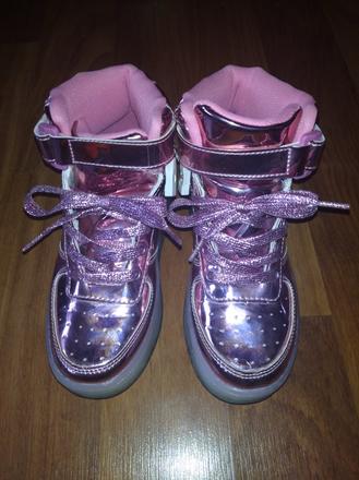 Svietiace, blikajúce tenisky s kolieskami aj bez, 35