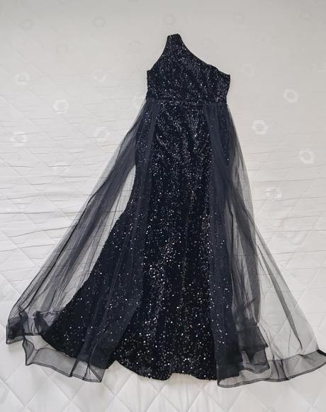 Krásne plesové šaty + opasok_nenosené, m