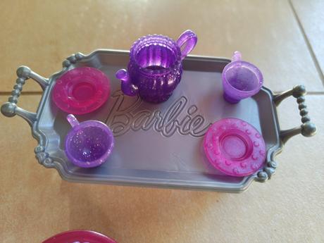 Barbie sada s tortou a stolovaním, 