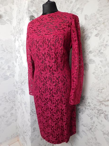 Pekne čipkovane vintage šaty, 40