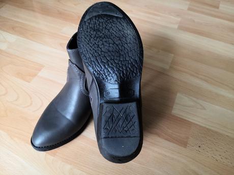 Čižmy členkové, 36